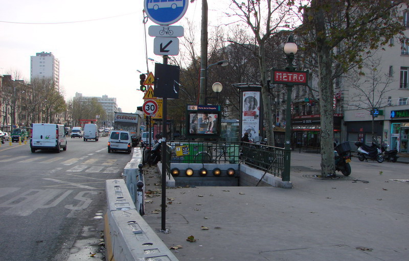 Porte de la Chapelle 4.jpg