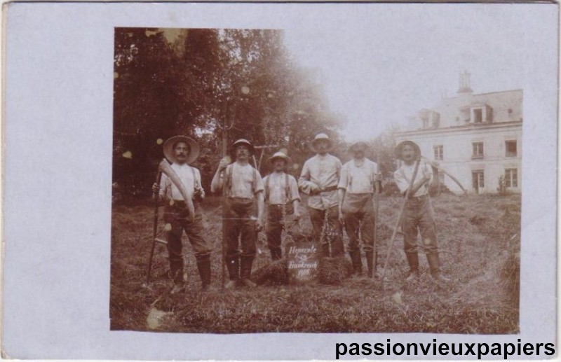 Chateau travaux agricoles [F].JPG