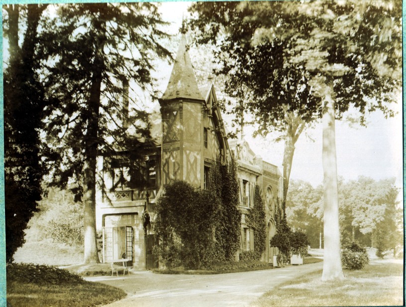 CHATEAU1.jpg