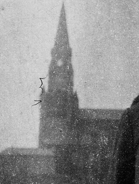 Nord eglise detail.JPG