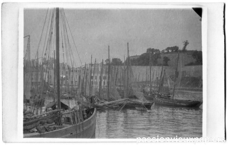 Port bateaux - ameliore [F].JPG