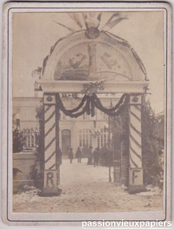 Ecole de fille  [F].JPG