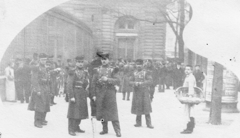 Soldats rue detail.JPG