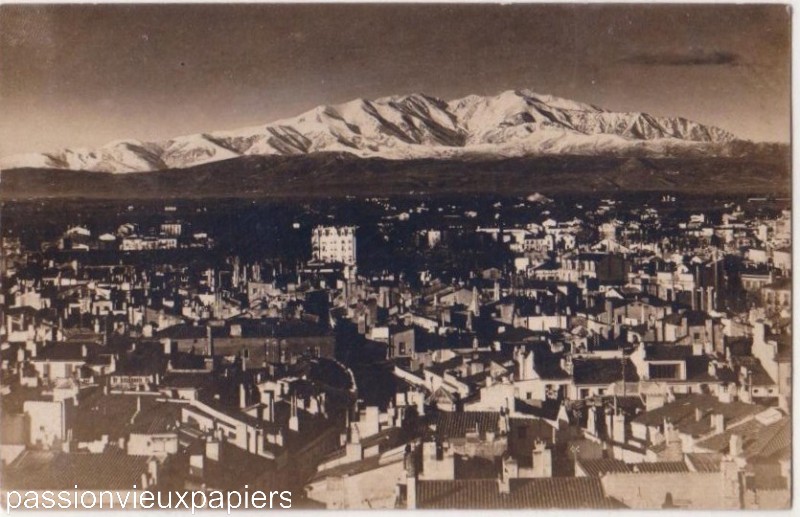 Ville massif montagneux [F].JPG