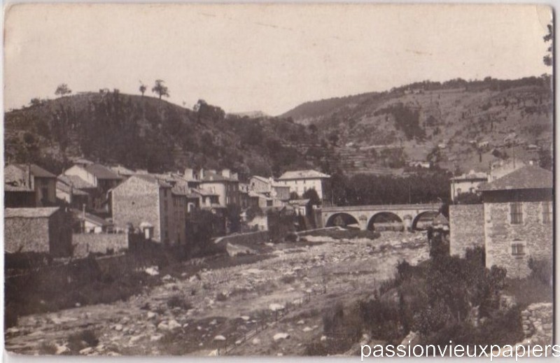 Village riviere a sec [F].JPG