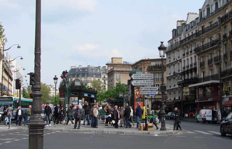 Place de Clichy 2.jpg
