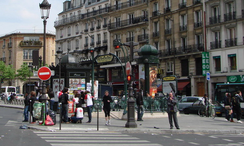 Place de Clichy 4.jpg