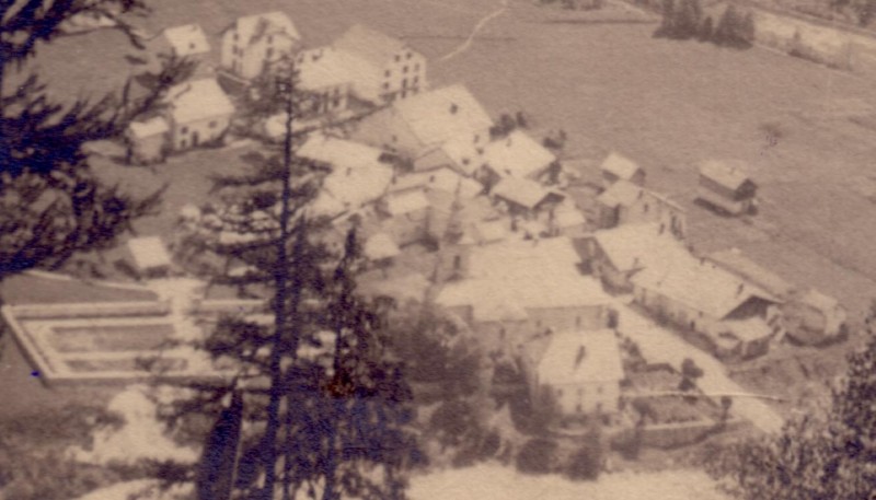Montagne vallee village detail [F].JPG
