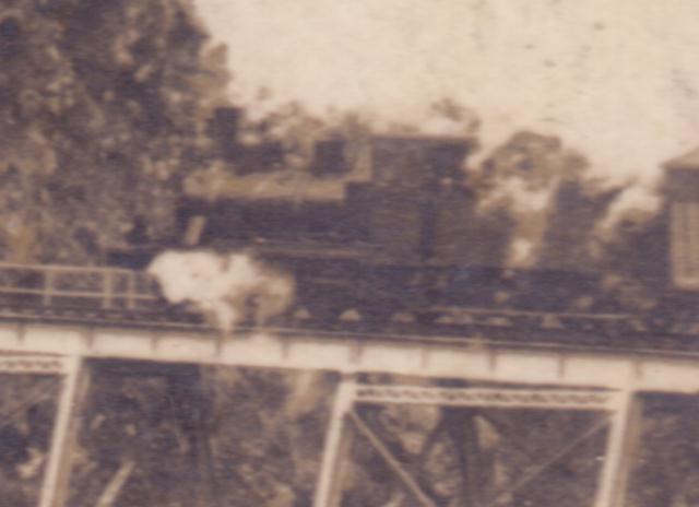 Viaduc locomotive detail0008.JPG