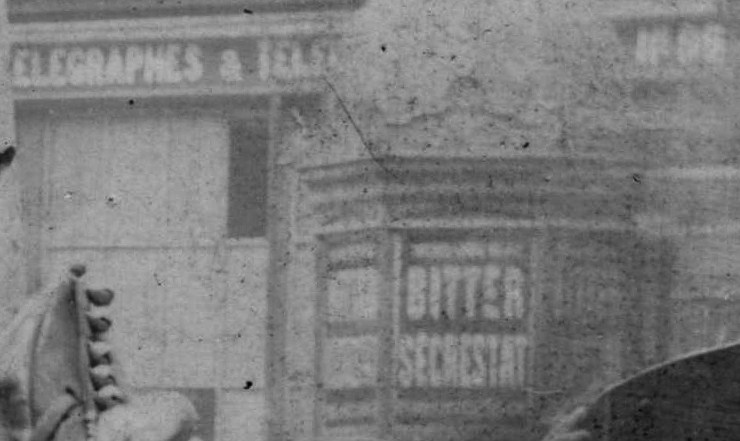 75 Paris Poste detail.JPG
