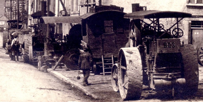 Rue de la Gare tracteurs usine detail [F].JPG