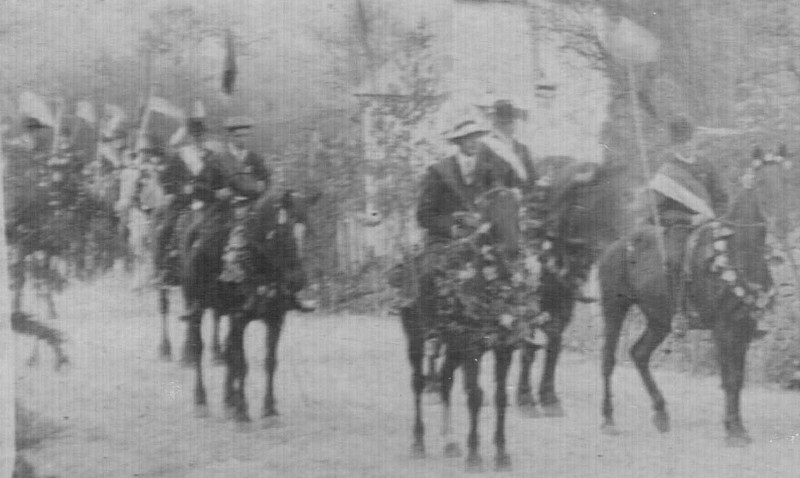 Defile chevaux detail 2.JPG