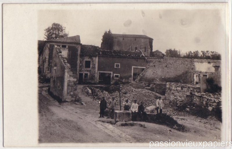 Eglise et ruines [F].JPG