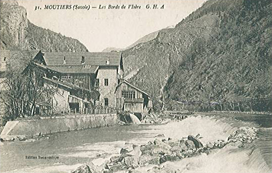31 . MOUTIERS  (savoie) - Les bords de l'Isère  G. H. A.
