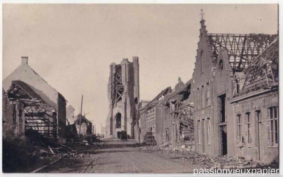 Eglise ruines rue [F].JPG