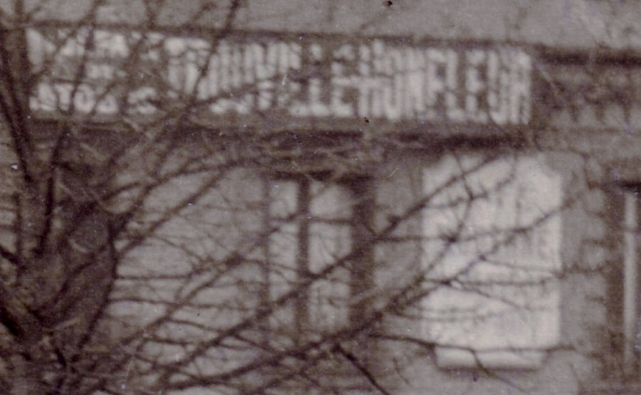 14 Depart des autobus Trouville Honfleur detail.JPG