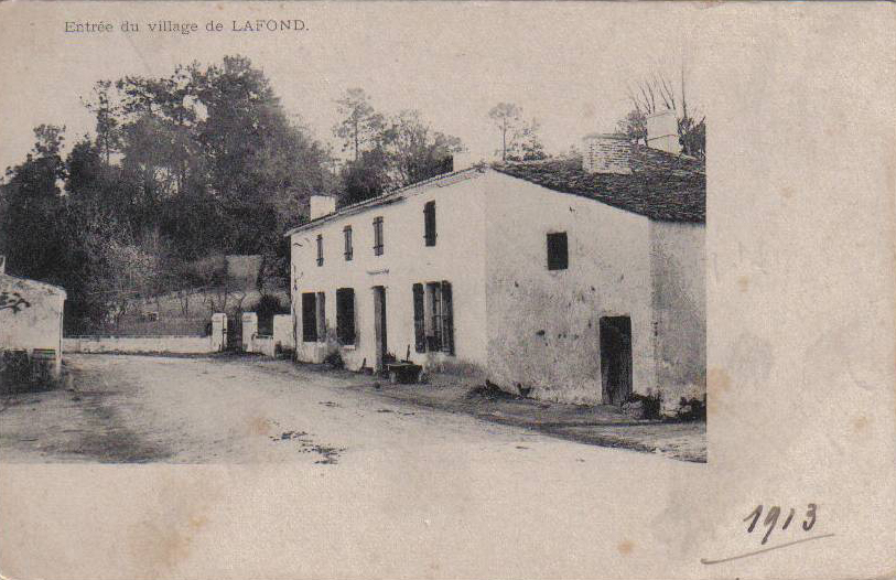 Entrée du village de LAFOND