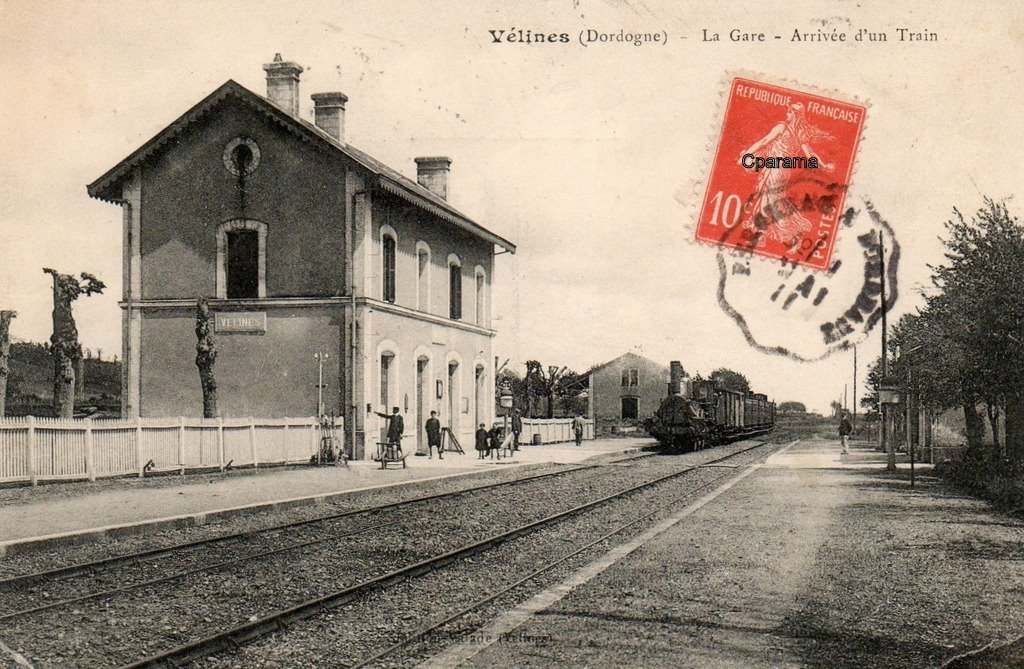 Vélines (24) 1.jpg
