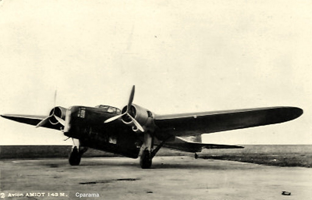 Avion Amiot 143 M.jpg