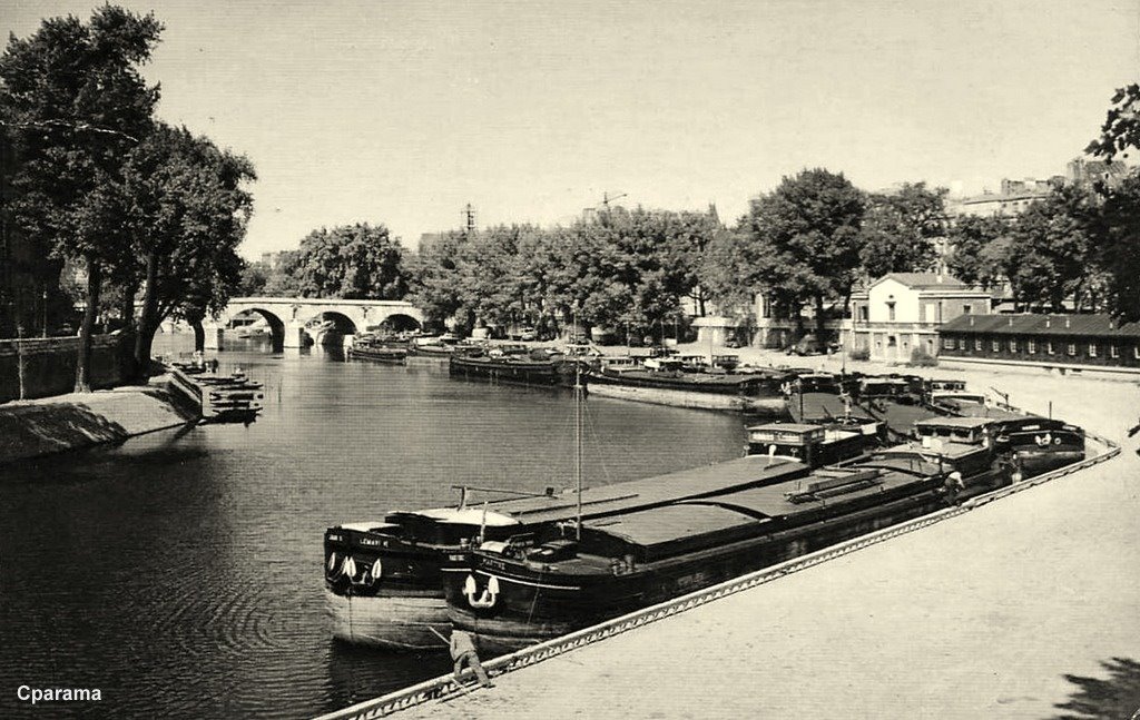 Paris Pont Marie 1956.jpg