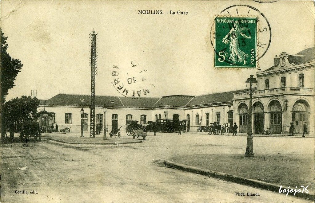 03-Moulins-La Gare.jpg
