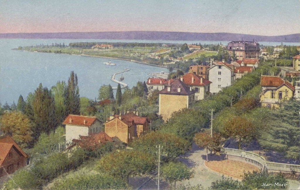 Thonon les bains - Boulevard de la corniche et le lac Léman.jpg