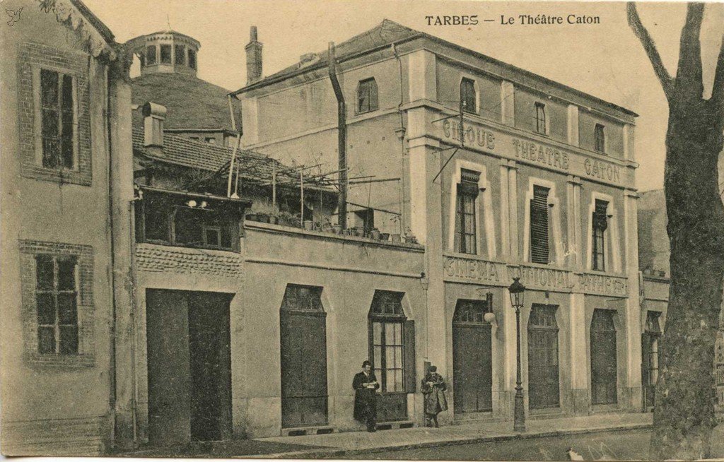 Le Théâtre Caton.jpg