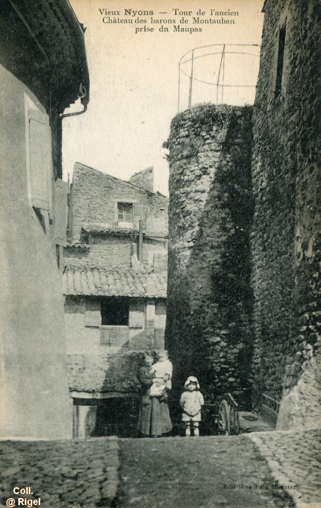 26-Vieux-Nyons-Tour-de-l-Ancien-Chateau-des-Barons-de-Montauban-prise-du-Maupas.jpg