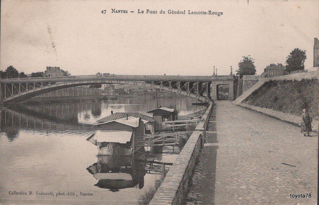 Nantes-pont du général Lamotte-Rouge.jpg