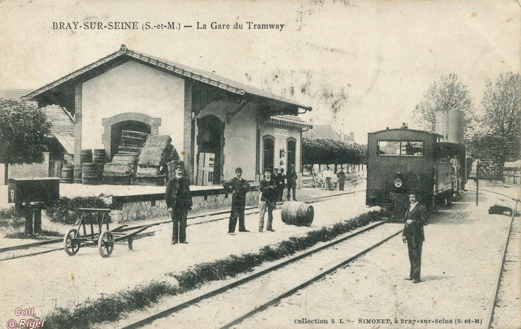 77-Bray-sur-Seine-La-Gare-du-Tramway.jpg