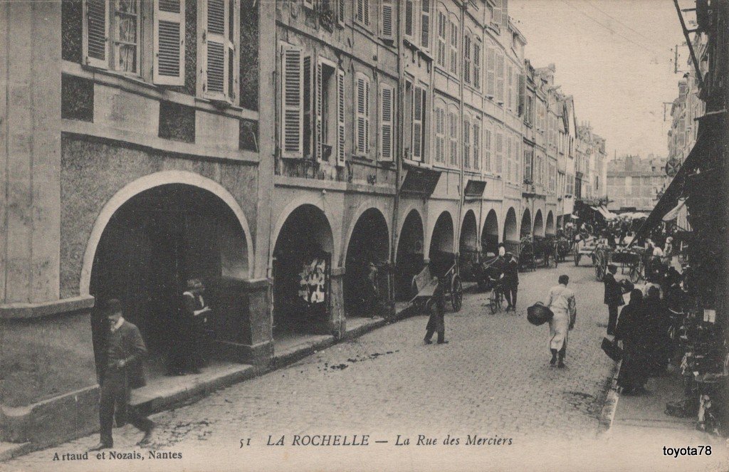 La Rochelle-rue des Merciers.jpg