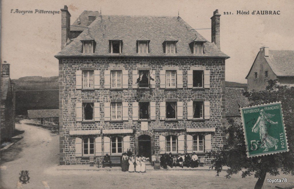 Hotel d'Aubrac.jpg