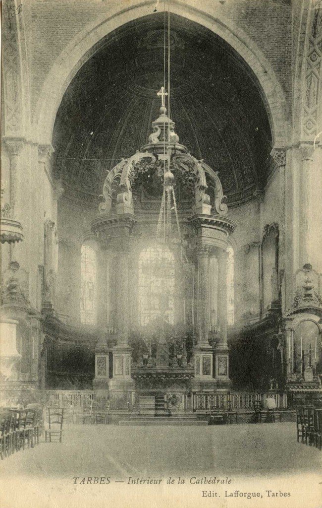 Z - Interieur de la Cathedrale vue 1.jpg