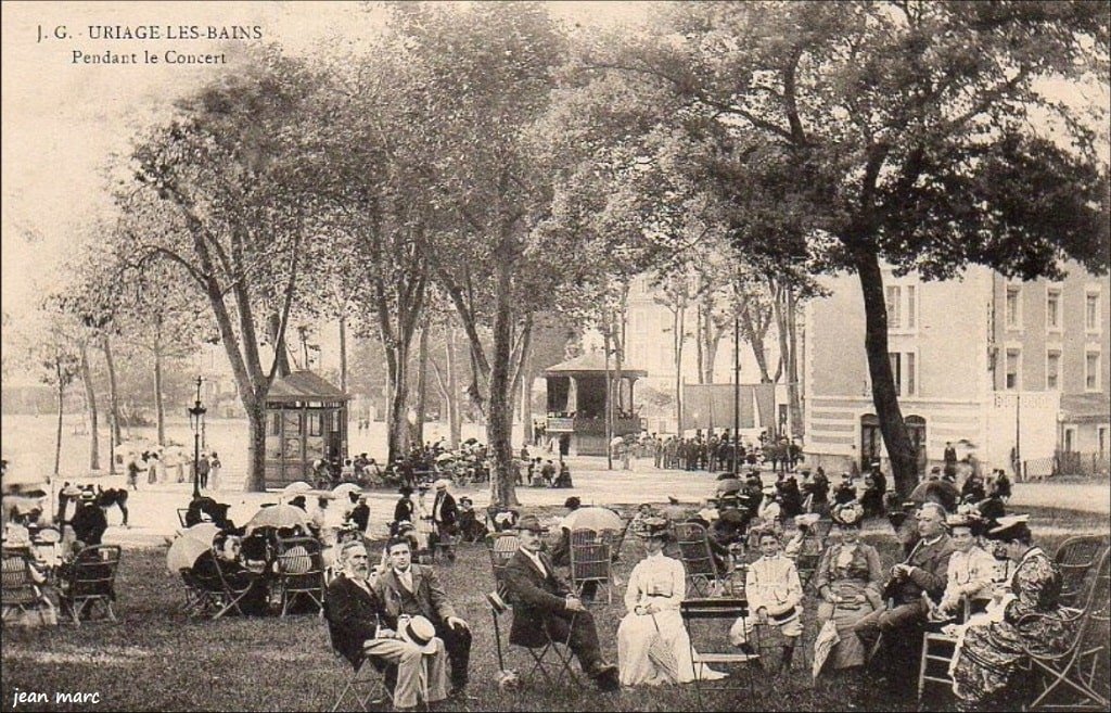 Uriage-les-Bains - Pendant le Concert.jpg