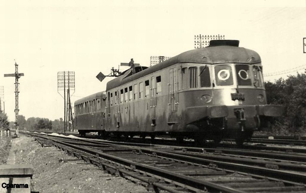 Loco Autorail SNCF Renaul 7-1949.jpg