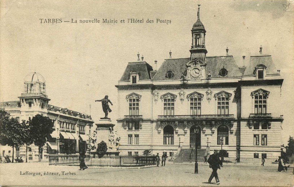 Z - La nouvelle Mairie et la Poste.jpg