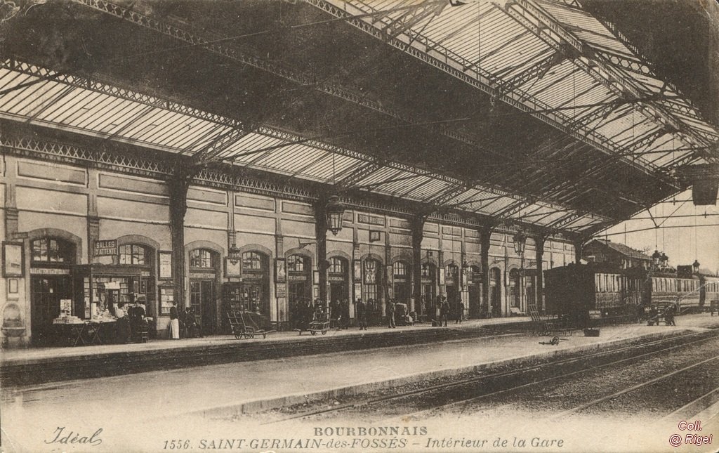 03-St-Germain-des-Fosses-Interieur-de-la-Gare.jpg