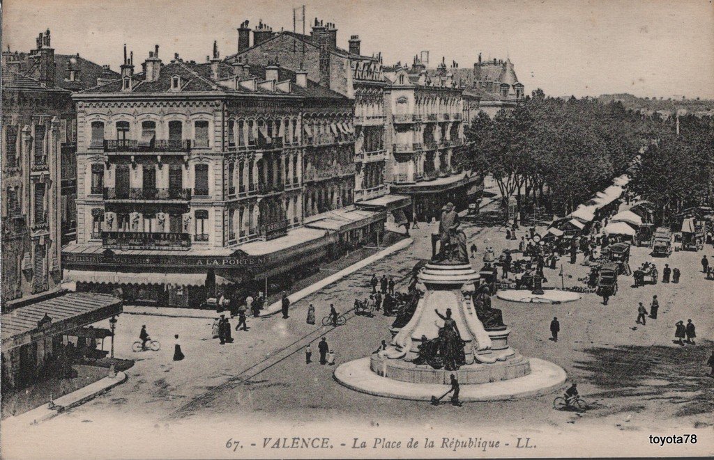 Valence - Place république2.jpg
