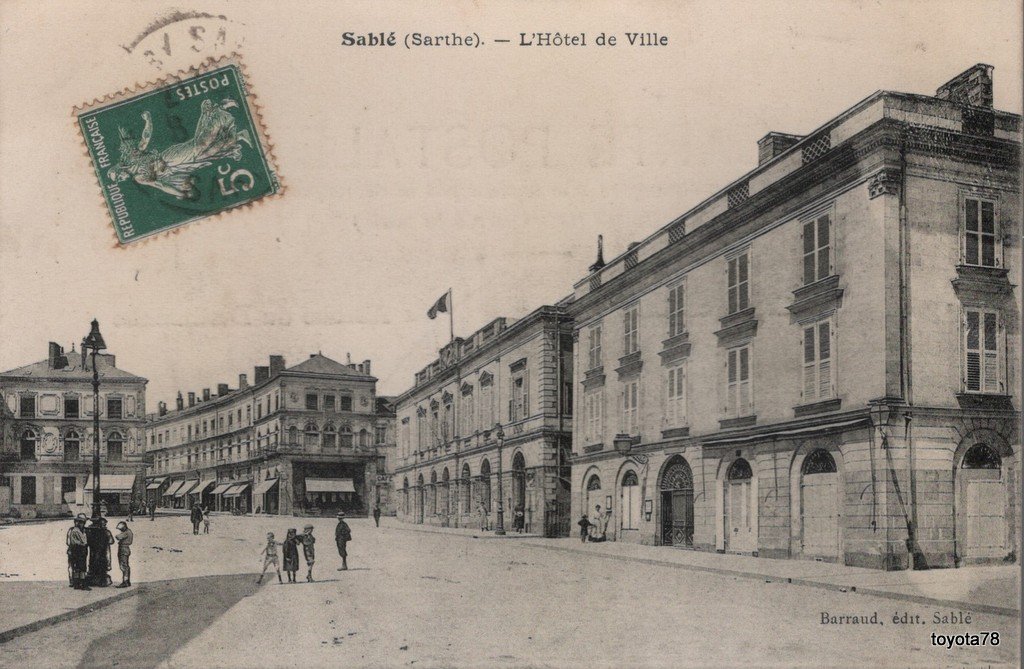 sablé - Hotel de Ville.jpg