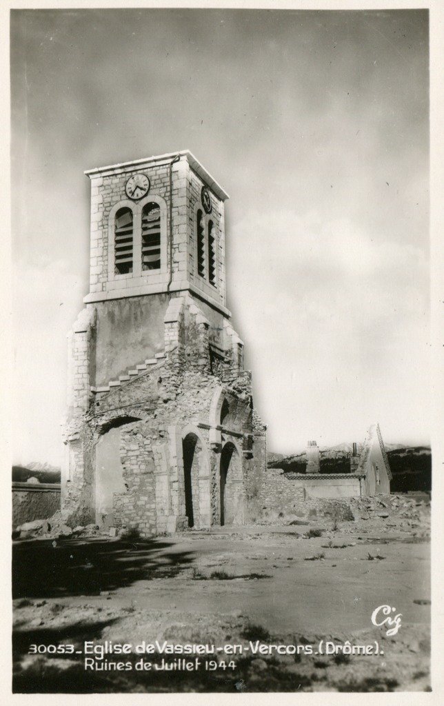 26-Vassieu-en-Vercors-Eglise-Ruines-Juillet-1944.jpg