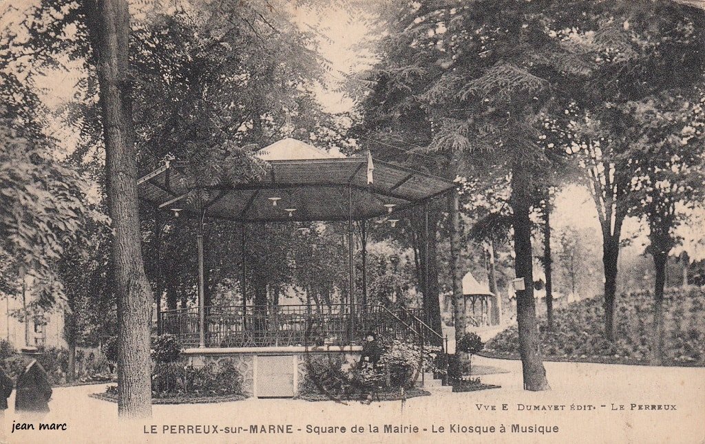 Le Perreux-sur-Marne - Square de la Mairie - Le Kiosque à musique.jpg