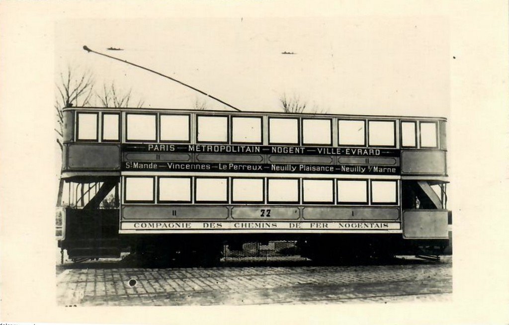 Les Tramways de Paris.jpg