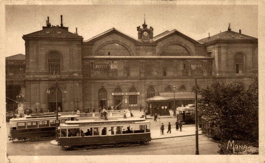 Les Tramways de Paris.jpg