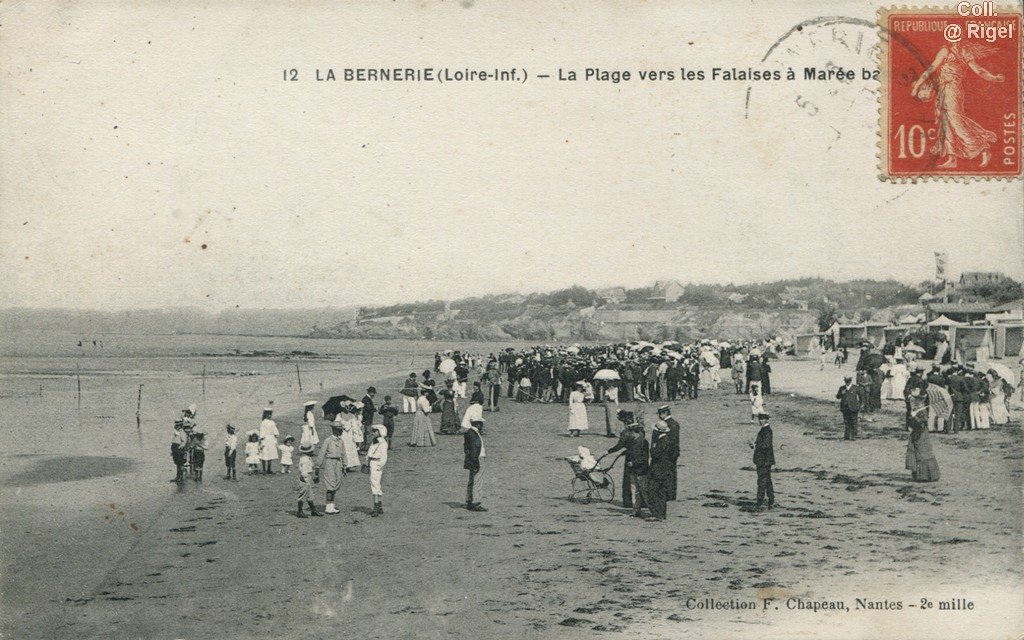 44-La-Bernerie-La-Plage-vers-les-Falaises-a-Maree-Basse.jpg