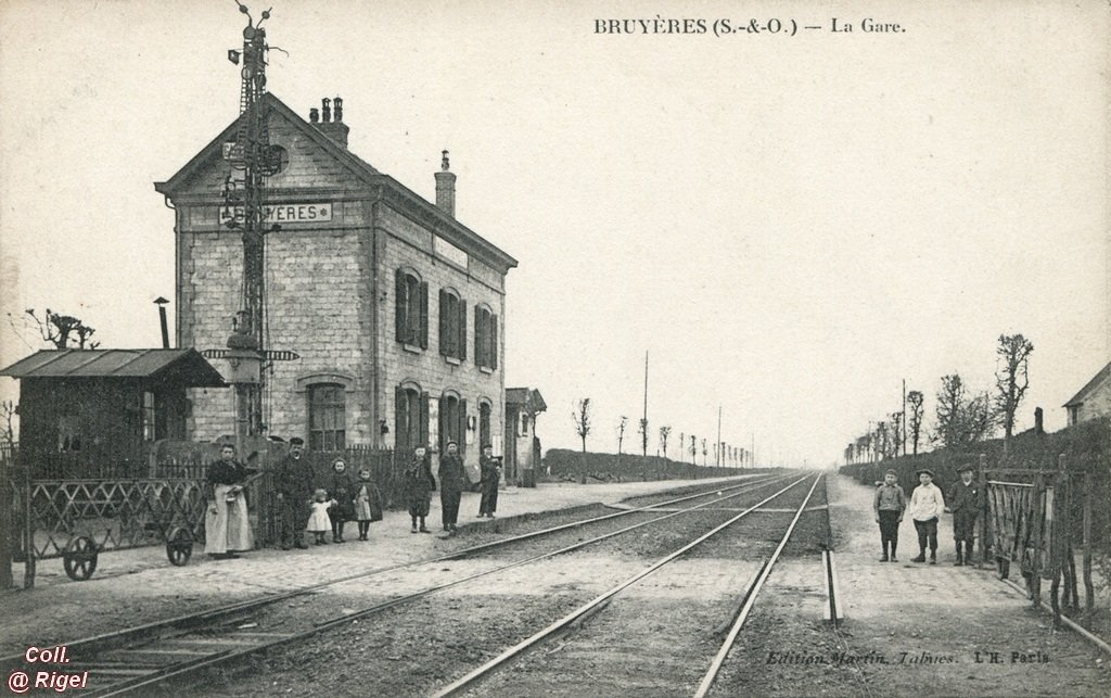 95-Bruyeres-La-Gare-Edition-Martin-Tabacs-L_H-Paris.jpg