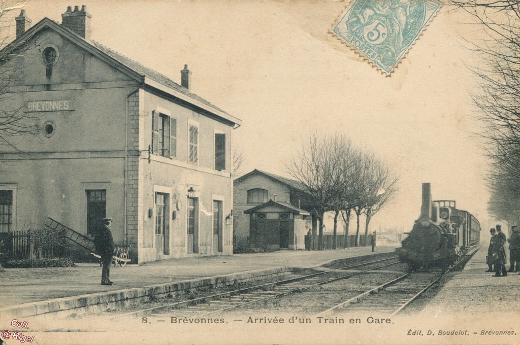 10-Brevonnes-Arrivee-d-un-Train-en-Gare-8-Edit-Baudelot.jpg