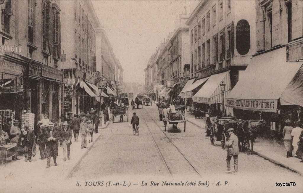 Tours-la rue nationale.jpg