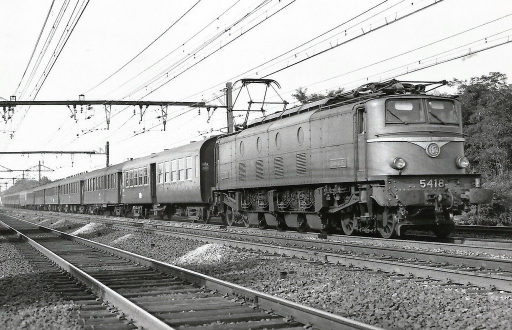 Loco 2D2 5418.jpg