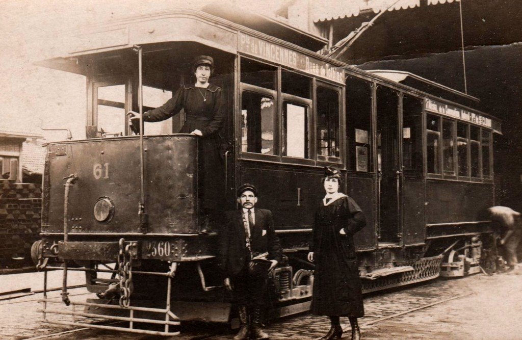 Les Tramways de Paris.jpg