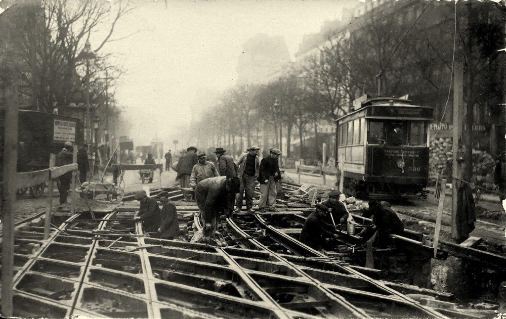 Les Tramways de Paris.jpg